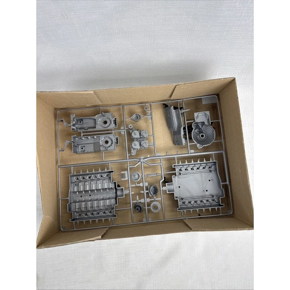 POCHER 1:8 1984 FERRARI TESTAROSSA ENGINE MODEL KIT ART. KM/51